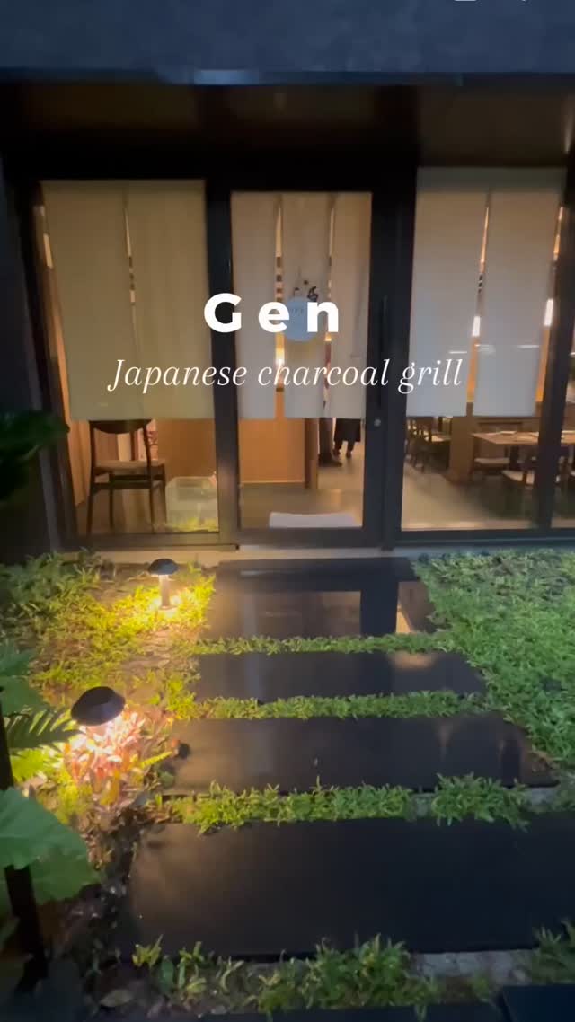 炭火焼源アソーク Gen Japanese Charcoal Grill Asok